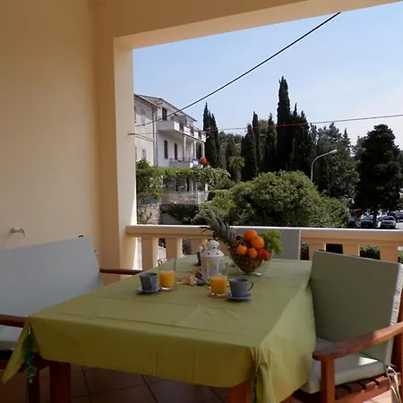 Kiki Candy Apartman Malinska