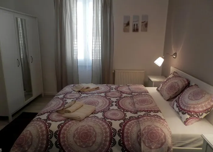 Kiki Candy Lägenhet *